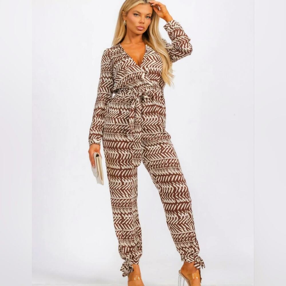 M122 NWT Milk & Honey Long Sleeve Self Tie Pockets Jogger Jumpsuit Sm Med Lg - Picture 4 of 10